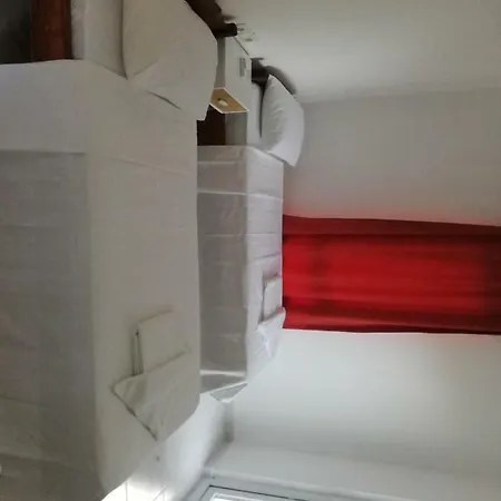 Caretta Bed & Breakfast